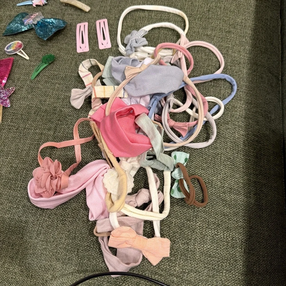 Girls Hair Bows And Barrett‎ Lot